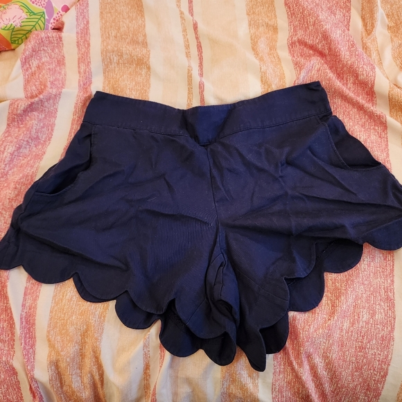 Shorts - Picture 1 of 2